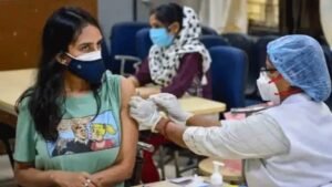 कोरोना का खतरा बढ़ा, दिल्ली में लगातार तीसरे दिन 1000 पार कोरोना मरीज