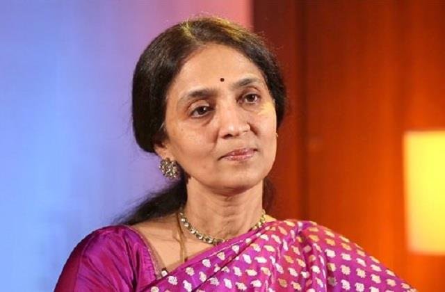 CBI ने कई शहरों में चित्रा रामकृष्ण से जुड़े ब्रोकर्स के ठिकानों पर मारे छापे