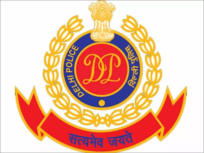 सोशल साइट पर महिला ने अपनी सहेली का अश्लील प्रोफाइल बनाया, हुई गिरफ्तार