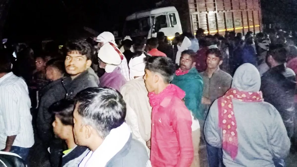 वैशाली में ट्रक चालक ने एक दर्जन लोगों को रौंदा, छह बच्चों समेत आठ की मौत