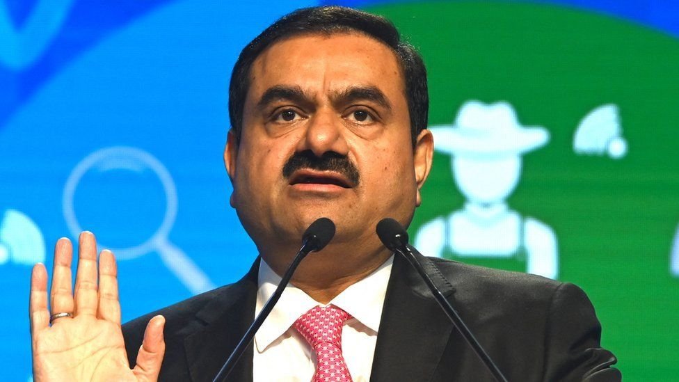 अडानी ग्रुप को लेने के देने पड़ गए , रद्द हुआ FPO , निवेशकों के पैसे होंगे वापस