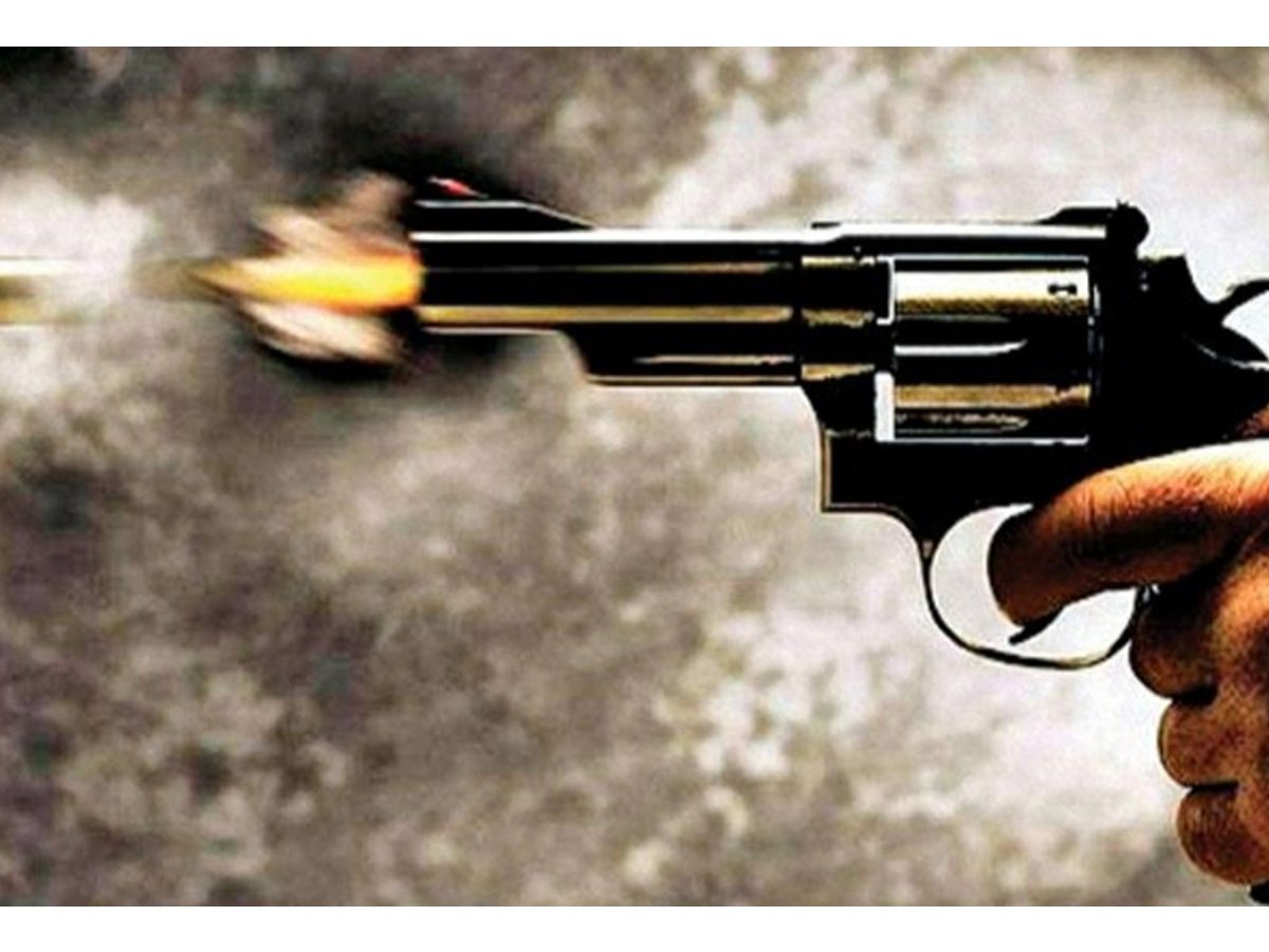 बिहार में पुलिसवाले ने बाइक सवार युवक को मारी गोली